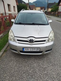 Toyota Corolla Verso - 2