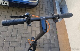 Elektrická kolobežka Ninebot Kickscooter F40E - 2