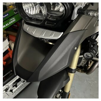 Kryt horního předního blatníku BMW R1200GS - 2