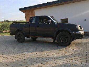 Navara D22 kingcab - 2