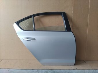 dvere zad pravé Octavia 3 - LA7W 8E8E - 2