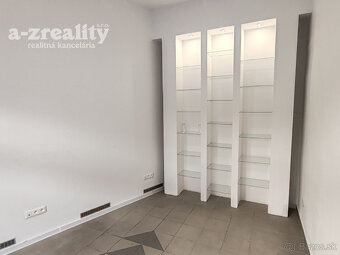 Komerčný priestor v centre Komárna na prenájom - 2