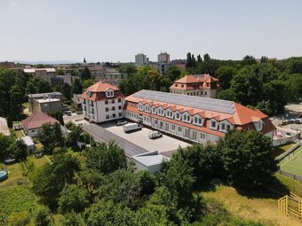 NA PREDAJ GARÁŽ (21m2) SENICA , SADOVÁ UL. - 2