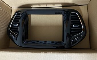 JEEP COMPASS RÁMIK RÁDIA S FUKÁRMI - ORIGINÁL, NOVÝ - 2