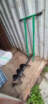 Zemný vrtak bistron na traktor - 2