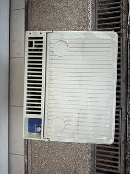 chladnicka 12/230V - 2