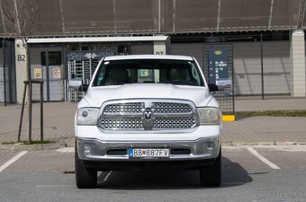 Dodge RAM 1500 / 4x4 / LARAMIE / 295kW / AT8 - 2