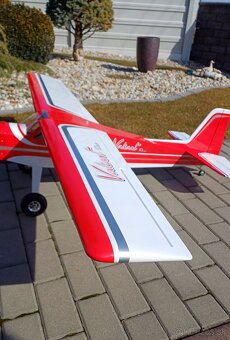 Hangar Valiant 10cc 1.8m - 2