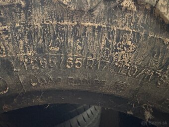 265/65 R17 BF Goodrich - 2
