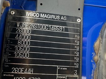 IVECO EUROTRAKKER260E44 hákový naťahovak kontajnerov VIN591 - 2