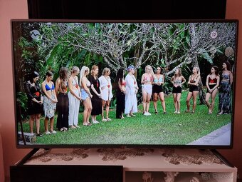 Predám LED TV LG 43LK5100PLA Full HD - 2
