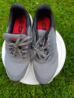 NIKE Star RUNNER 3 GS - č. 37.5 - 2