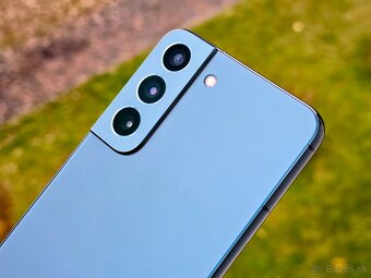 Samsung Galaxy S22 128GB Green, zachovalý stav, nabíjačka - 2