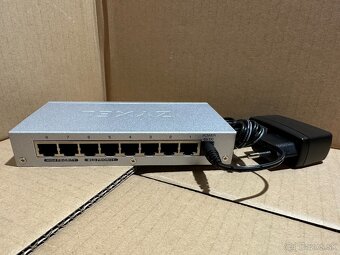 ZyXEL GS-108B v3 8 Port Gigabit Ethernet Switch - 2