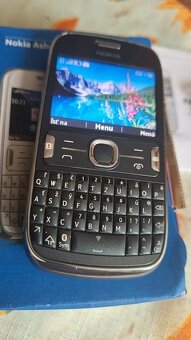Nokia Asha 302 - 2