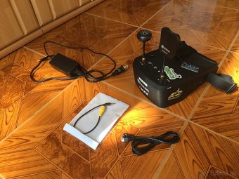 Predám FPV okuliare Eachine EV800D - 2