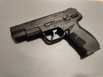 Springfield Armory XD-E 4.5" CO2 - 2
