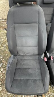 Predám sedačky golf 6 hatchback - 2