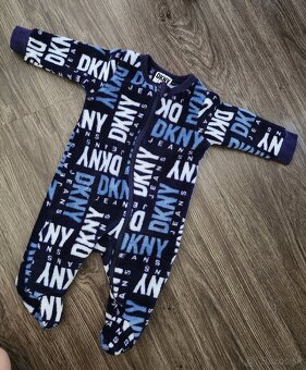DKNY dupačky/overal 0-3mes - 2