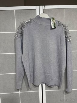 Dámsky sivý sveter - 2