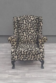 Kreslo “ UŠIAK „. - 2