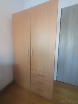 Šatníkova skriňa - 2