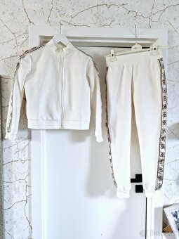 NOVA Guess 3x biela smotanova teplakova suprava - 2