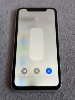 Predám Apple iPhone XR 64GB Silver Stav Nového Telefónu - 2