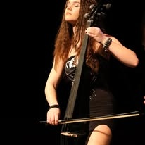 Teenage metalová kapela ROYAL QUESTION hľadá basgitaristu - 2