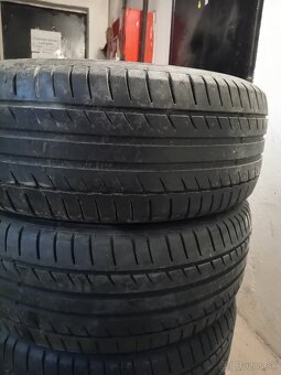225/55/17 - 2