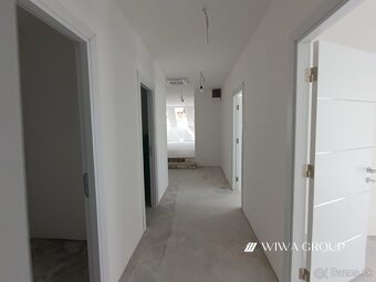 Na predaj štýlový podkrovný 2 izbový byt v Ostri - 2