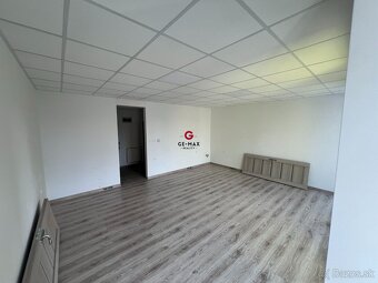 Prenajímame lukratívne obchodné priestory v centre mesta Vra - 2