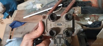 Ford fiesta 1,6 XR 2i zapalovacia cievka - 2