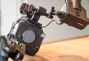 Sony PXW-FS7 dobrý stav 4x64GB + veľký balík príslušenstva - 2
