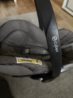 Vajíčko Cybex + otočná základňa - 2