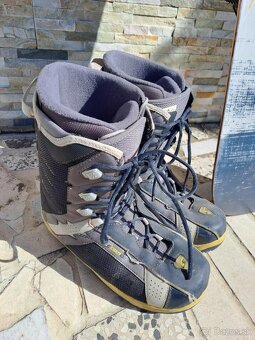 Predám snowboard 162 cm + topánky vo velkosti 45 - 2