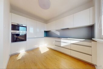 PRAVE DOKONČENÝ. slnečný 3 izb. byt s veľkou loggiou po nove - 2