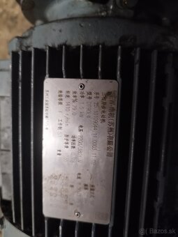 Predám Elektromotor s prevodovkou - 2