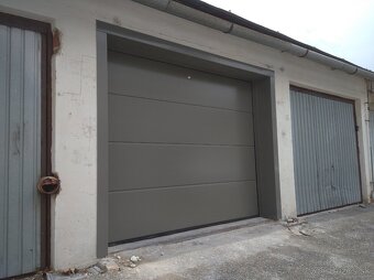 Sekčná garážová brána - 2