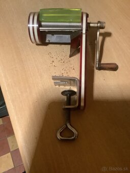 Mlynček na rezance - 2