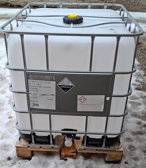 Predám 1000l nádrž. - 2