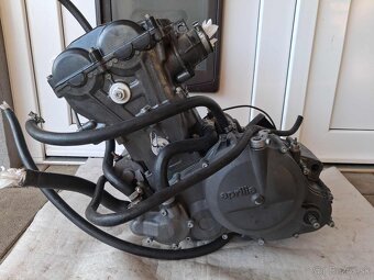 APRILIA PEGASO 650ie - 2