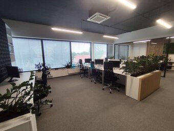 Polyfunkčný priestor s parkovaním v Nitre - 2