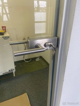 Predam sklenene dvere 80P - 2