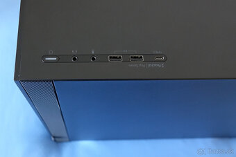 Skriňa Fractal Design Pop Silent Solid + namontované USB-C - 2