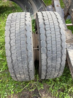 Pneu 215/75 r 17,5 - 2