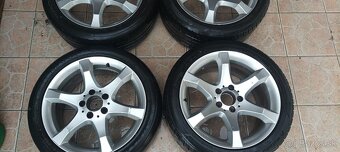 Elektróny Mercedes. - 2