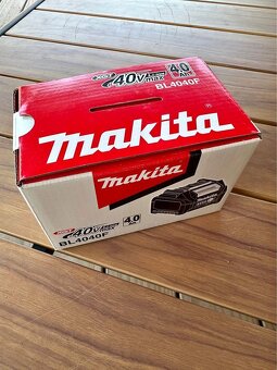 4X Nová baterie MAKITA BL4040F - XGT se zárukou - 2
