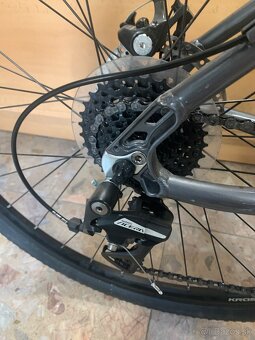 Trekový bicykel KROSS Tour 2.0 - 2