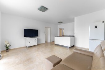 Priestranný 2 izbový byt s veľkou terasou v Trnave - 2